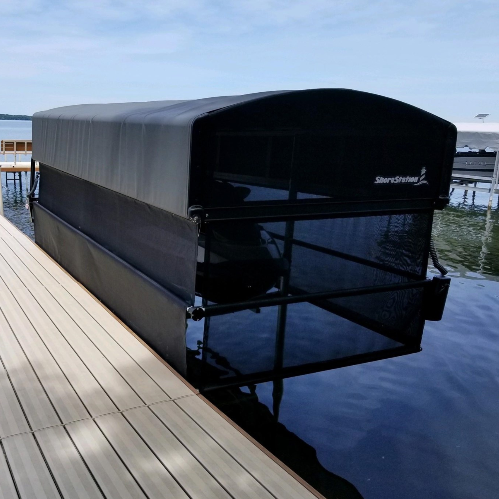 HonC.J.Shore　 　　STATION ON TH Boat Lift Accessories | ShoreStation®